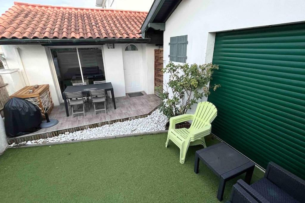 Charmante Maisonette A 3,5Km De L'Ocean, En Coeur De Ville ラバンヌ エクステリア 写真